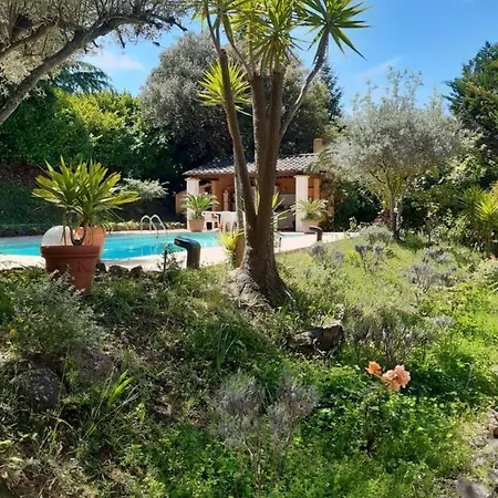 Appartement Independent Studio In Private Garden Fréjus