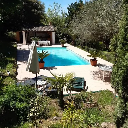 Independent Studio In Private Garden Fréjus